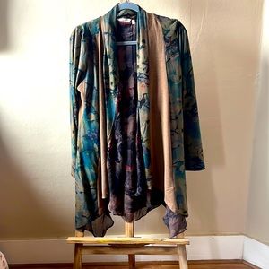 Women’s duster. Soft Surroundings brand. Size medium.